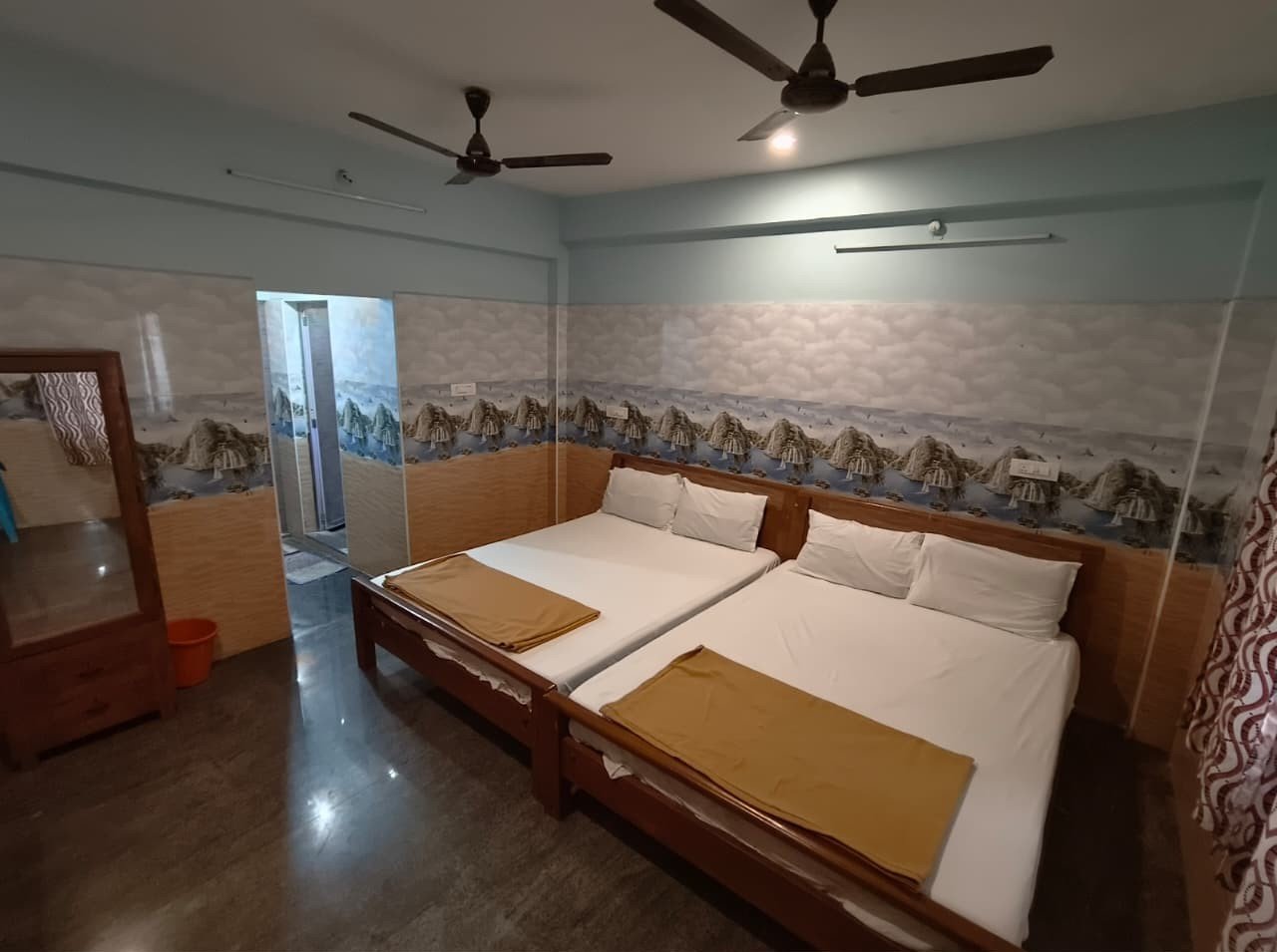 6 Per Room